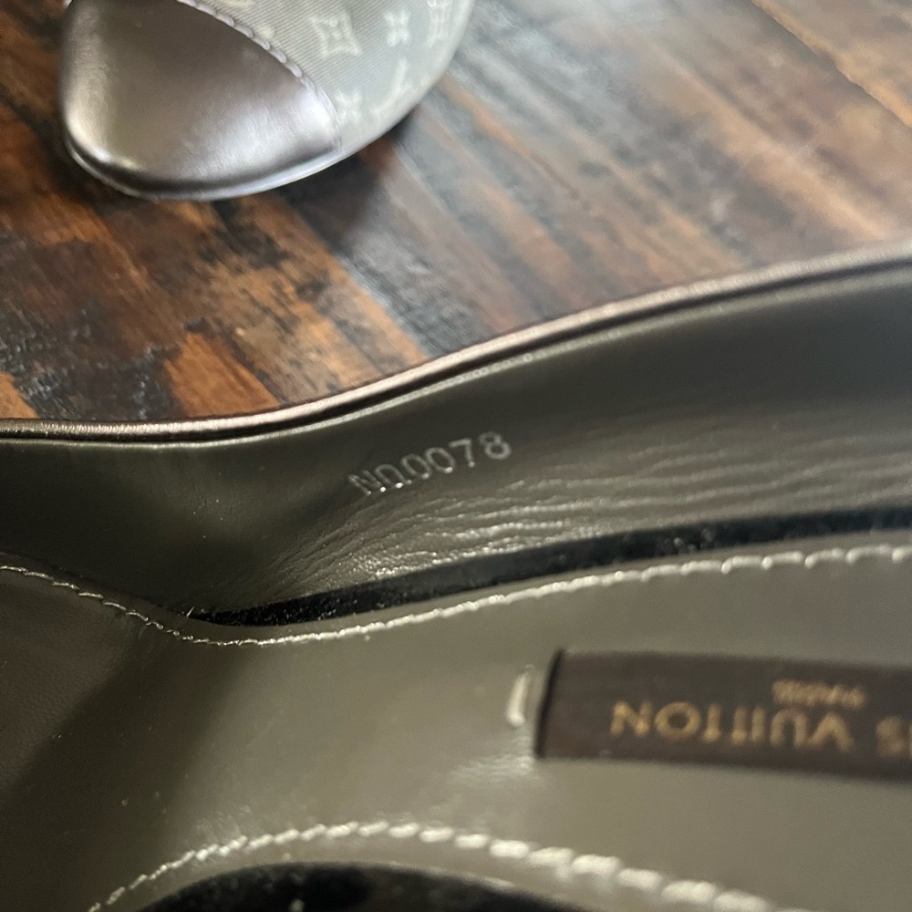 Louis Vuitton Gray and Black Heels with Monogram Design - Picture 5 of 12